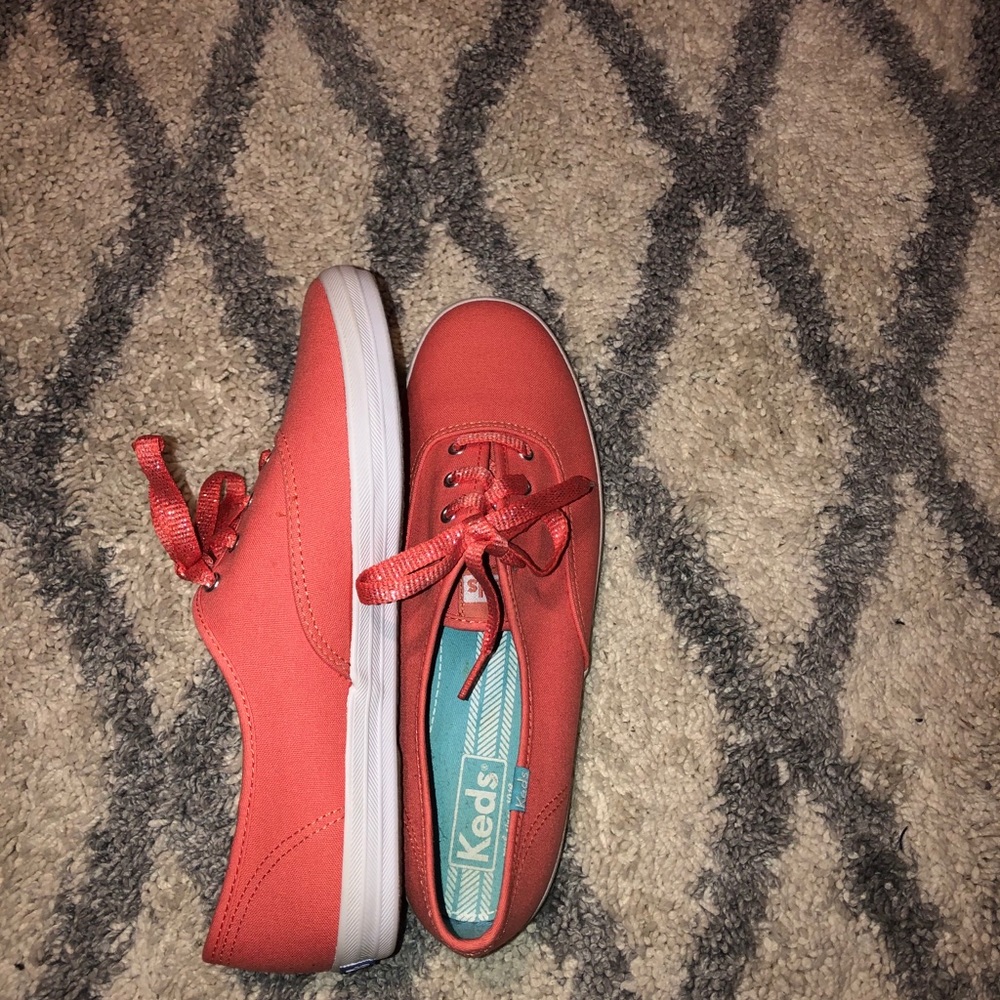 Keds - Picture 2 of 2